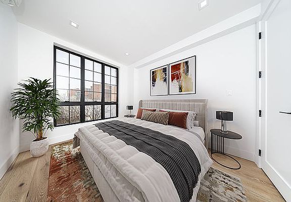 5th image of 311 Franklin Ave APT 2B