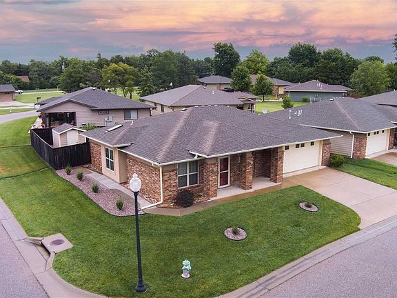 2nd image of 2232 Cottonwood Ln
