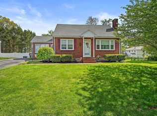 402 Hillberg Ave, Brockton, MA 02301