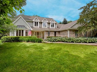 W232N3211 Greenbriar Rd, Pewaukee, WI 53072