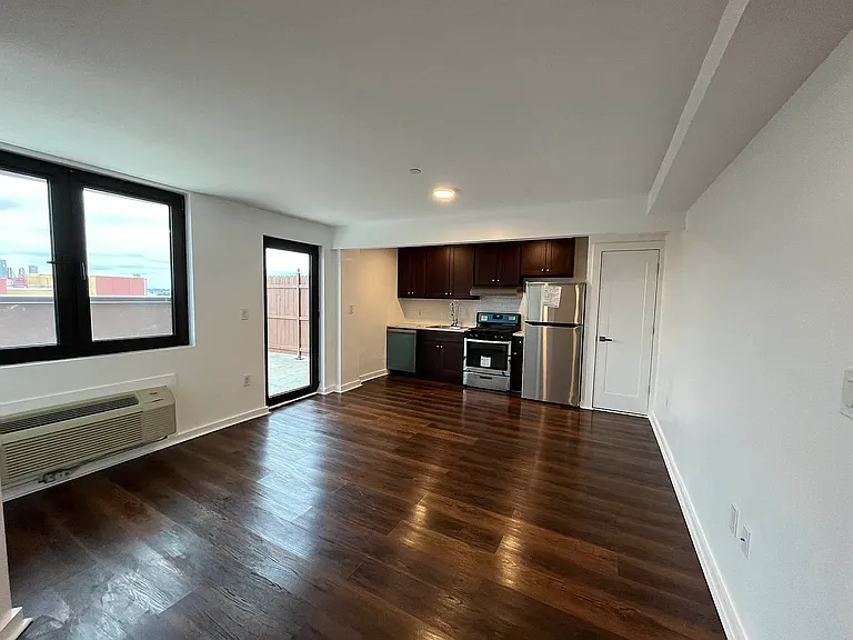 864 Willoughby Ave #4A — Photo 1