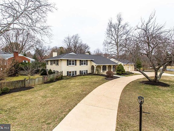 3rd image of 6616 Melrose Dr