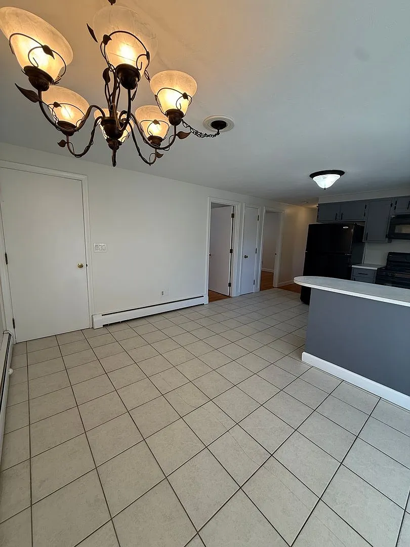 27 Janet Dr — Photo 4