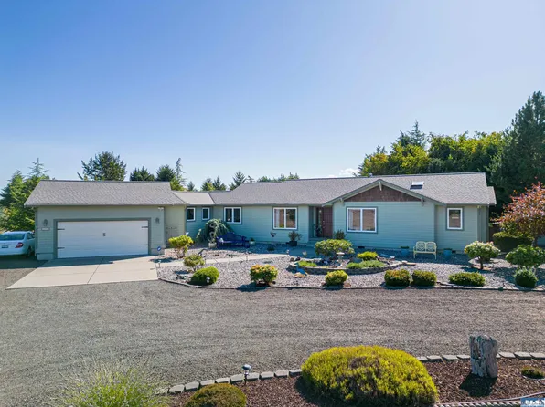 1782 Lotzgesell Rd, Sequim, WA 98382