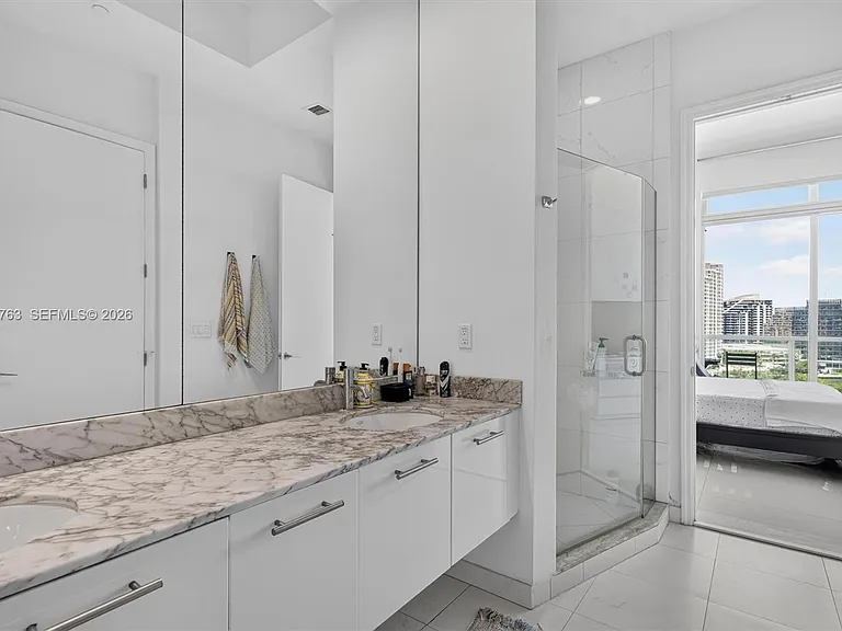 500 Brickell Ave #1100 — Photo 18