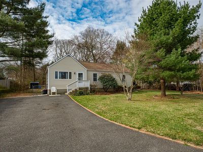 347 Forest Lane, Smithtown, NY, 11787