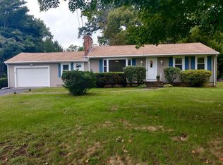 87 Western Cir, Westfield, MA 01085