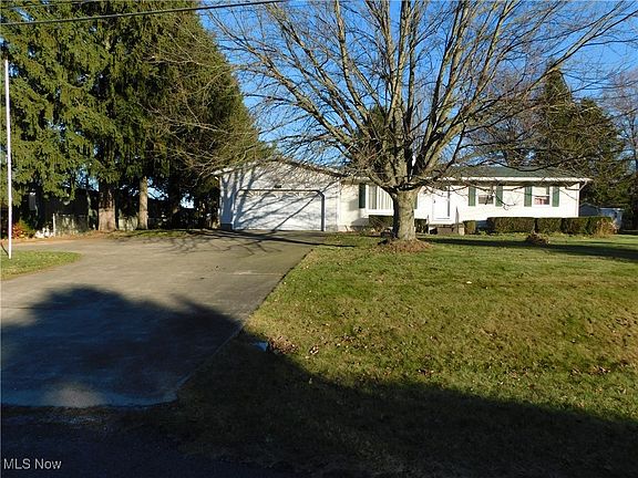 2nd image of 3351 Crestview Dr