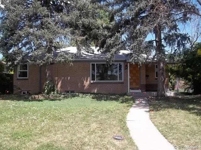 1st image of 984 S. Vallejo St.