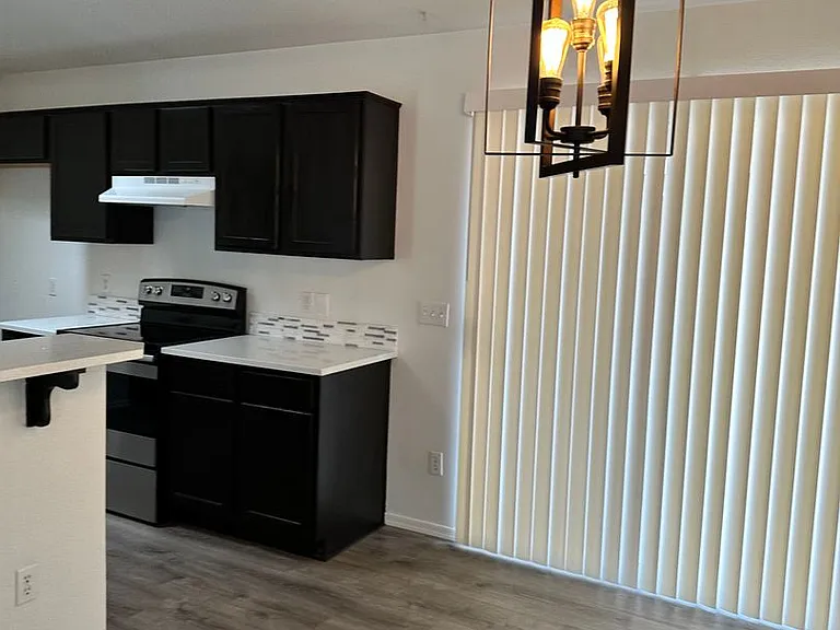 1514 Pebble Dr — Photo 8
