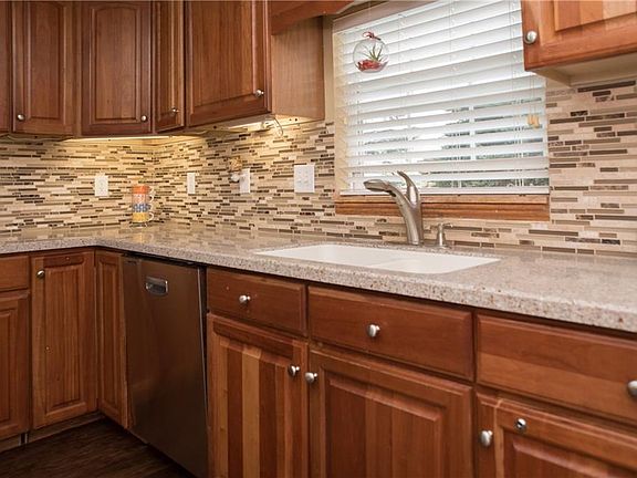 4th image of 6274 Briargate Dr