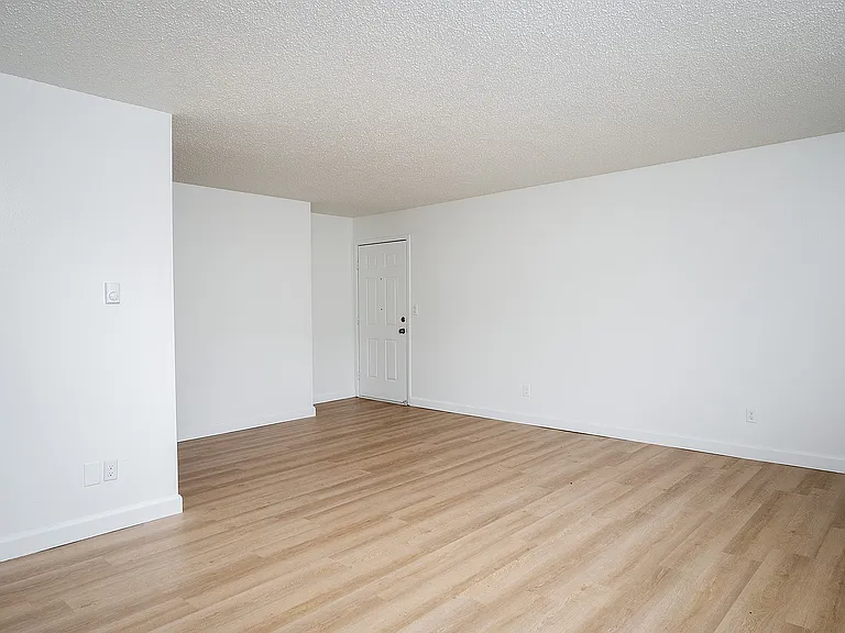 Forty9 Jamieson Apartments — Photo 30