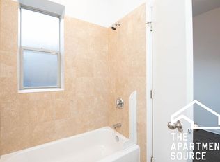5058 N Winthrop Ave #2, Chicago, IL 60640
