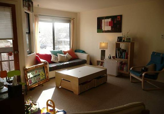 2nd image of 1319 Alpine Ave APT 21
