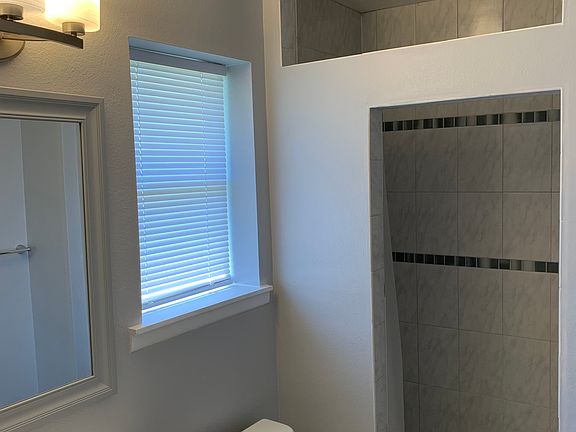 2nd image of 3151 Cloverplace Dr