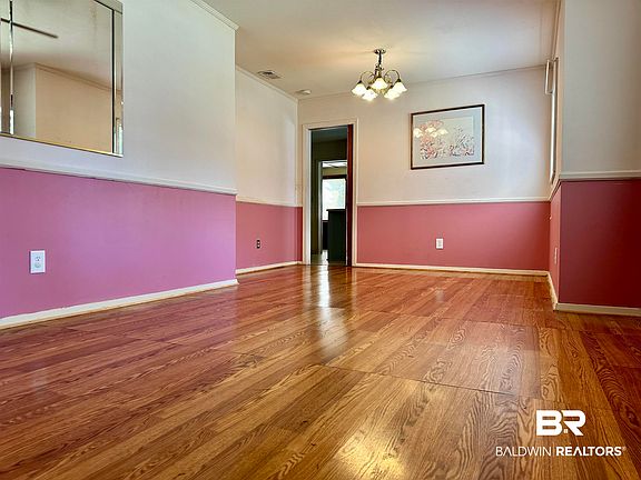 5th image of 111 N Pine St