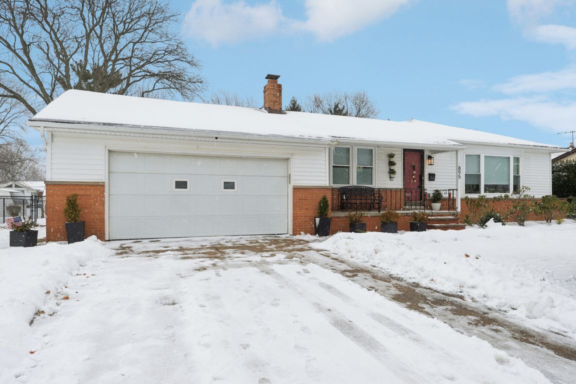 Cranbrook Dr-S1212-001.jpg