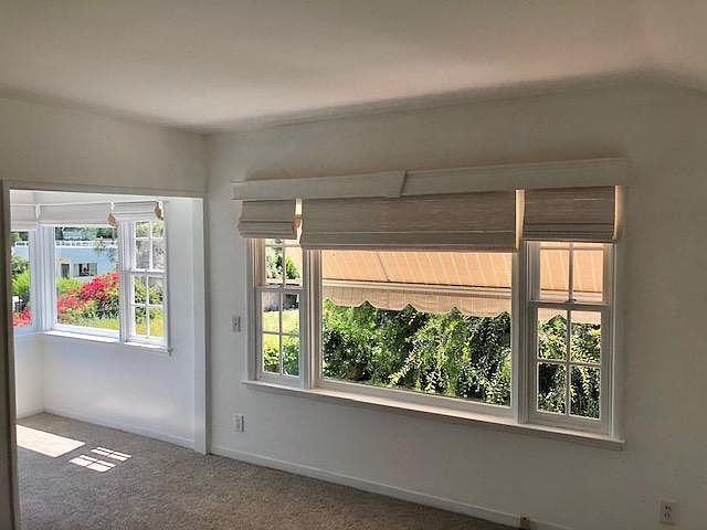 Living room dining room.