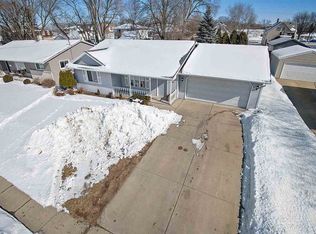 954 Coppens Rd, Green Bay, WI 54303