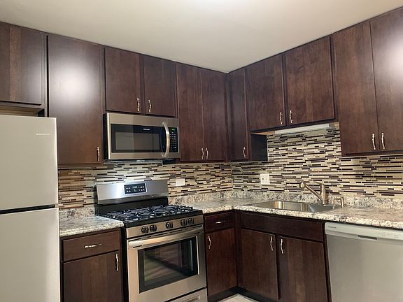 3rd image of 8652 Gregory Ln APT A