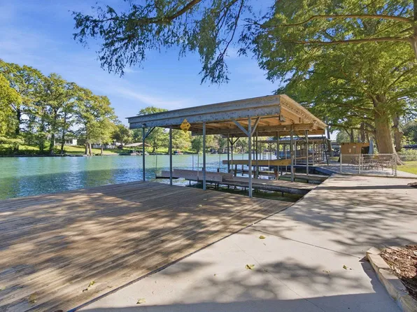 887 Lone Star Drive, New Braunfels, TX 78130