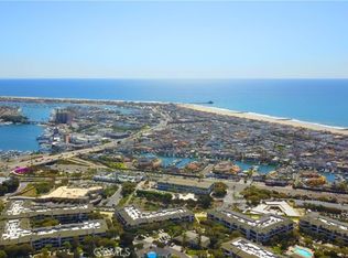 950 Cagney Ln APT 101, Newport Beach, CA 92663