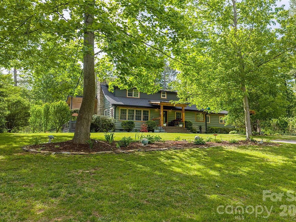 43rd image of 19 Chipping Green Dr