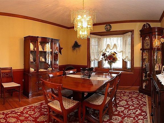 3rd image of 10305 Forest Creek Dr