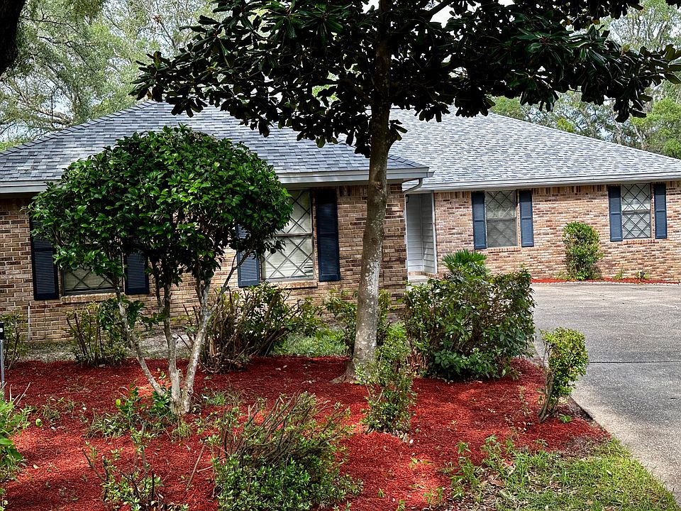 1st image of 109 Dominica Way