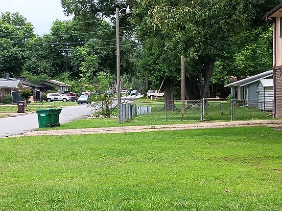 5th image of 15 Arbor Oaks Dr