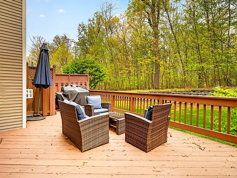 554 Adirondack Ct — Photo 42