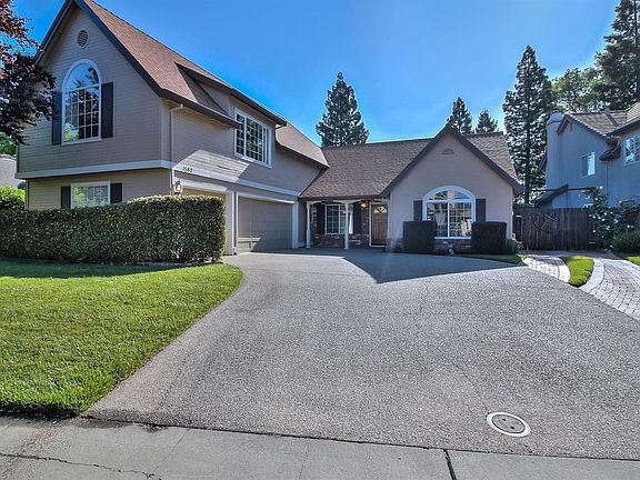 2nd image of 1560 Misty Wood Dr