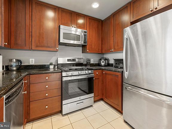 2nd image of 3600 Glebe Rd #215W