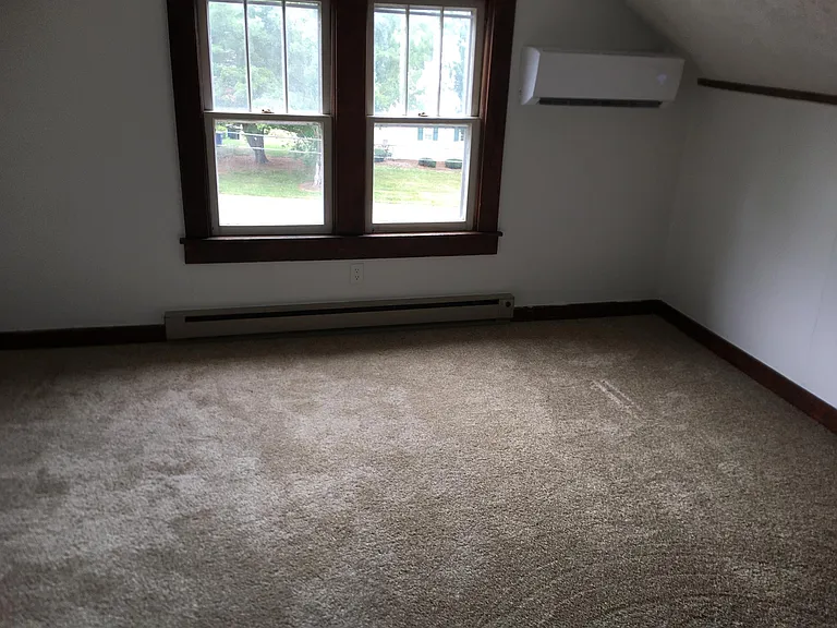 815 Patrick Henry Dr — Photo 6
