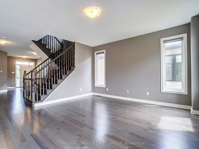 1110 Beckett Cres — Photo 10