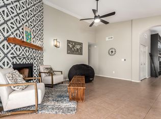 1 S Poplar Way, Chandler, AZ 85226