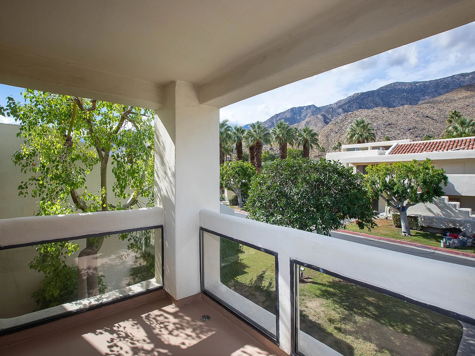 2 bed, 1198 sqft, $2,500 — Photo 2