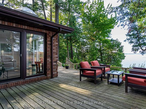 4th image of 38 Willow Dr