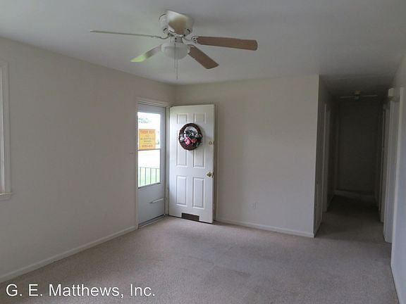 3rd image of 900 N Gillfield Dr