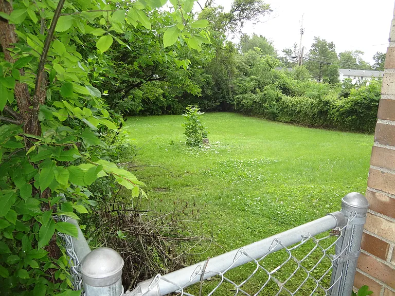 2805 Summit Rd #B — Photo 2