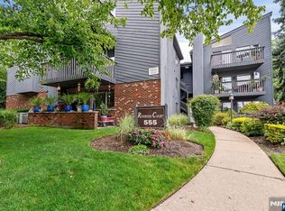 555 Riverside Ave APT 12, Rutherford, NJ 07070