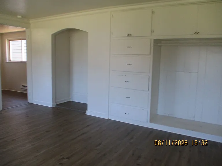 212 N C St — Photo 7
