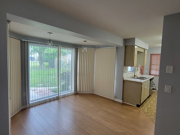 4th image of 1721 Neva Dr