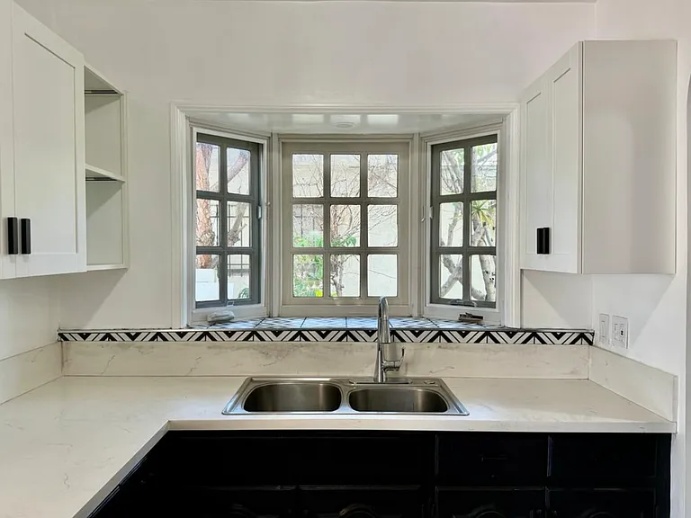 2927 S West View St #1 — Photo 14