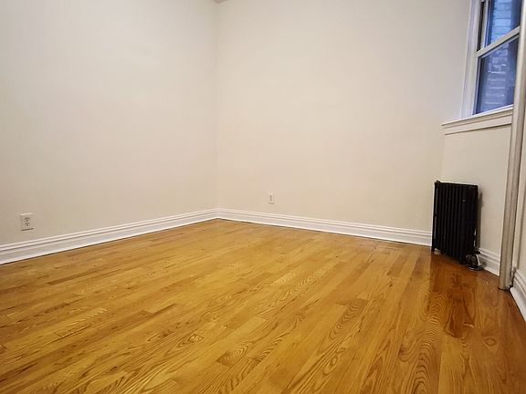 5th image of 305 Columbus Ave APT 26