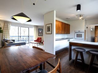 16 Wayfaring Rd, Norwalk, CT 06851