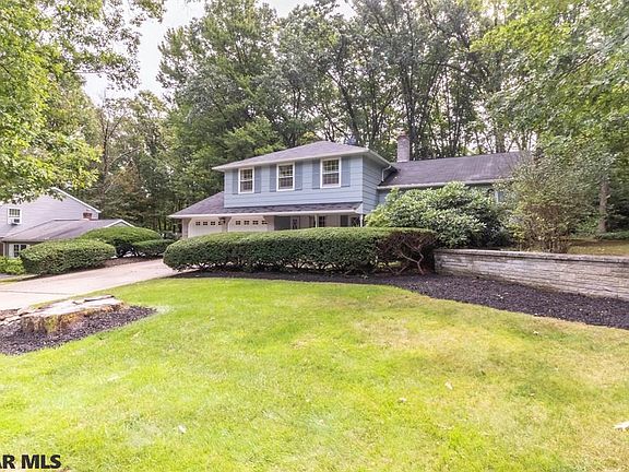 2nd image of 613 Wayland Pl