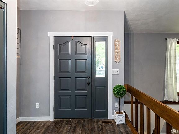 4th image of 3520 Pebble Creek Dr