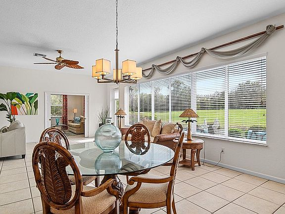5th image of 4032 Carter Creek Dr