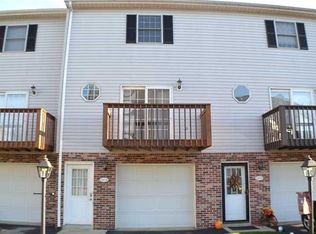 1102 Bluestone Dr, Greensburg, PA 15601